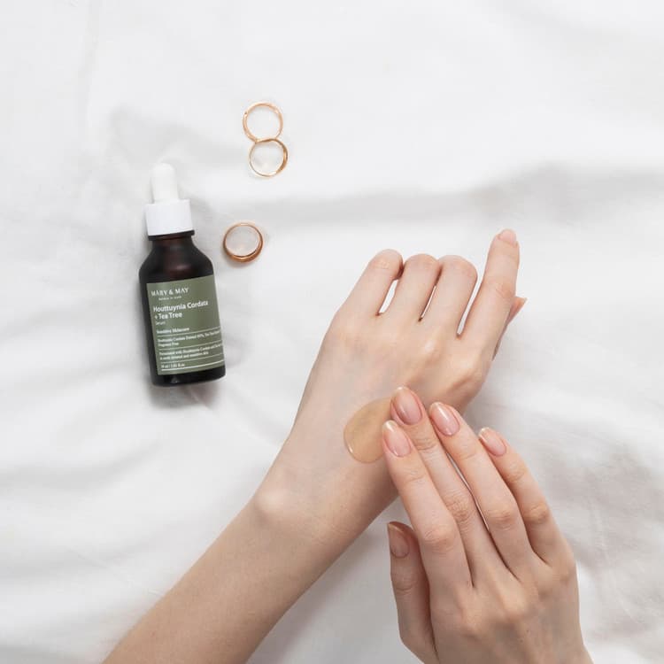 Houttuynia Cordata and Tea Tree Serum - Serum Przeciwtrądzikowe z Ekstraktami Roślinnymi - 30ml - Mary&May